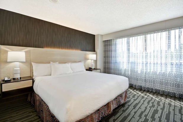 Images Embassy Suites by Hilton Charlotte