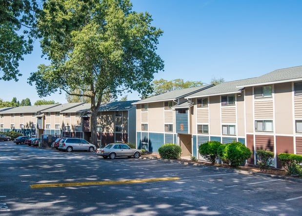 Images Rolling Hills Apartments