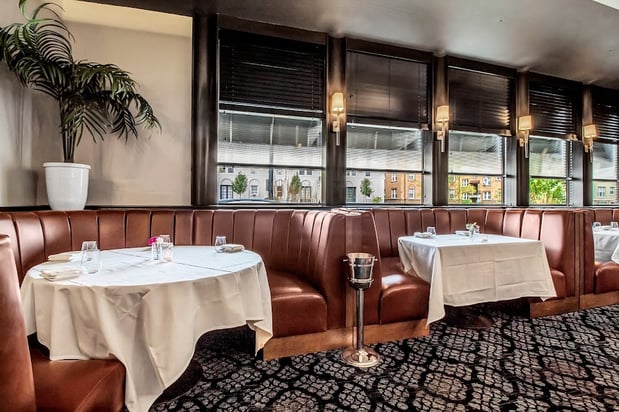 Images Oliver's Restaurant