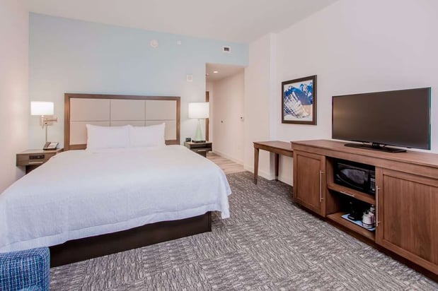 Images Hampton Inn & Suites Panama City Beach-Beachfront