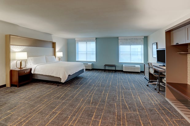 Images Holiday Inn Mobile - Airport by IHG