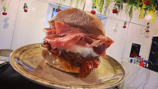 Images Burgeri Frattaminore