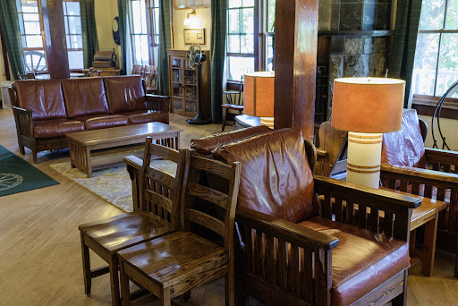 Chico Hot Springs Resort & Day Spa