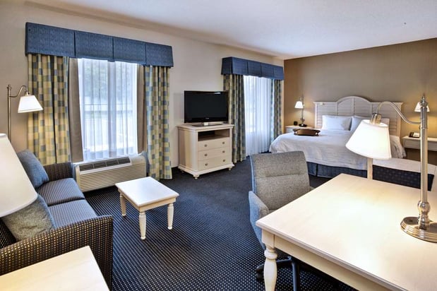 Images Hampton Inn & Suites Cape Cod-West Yarmouth