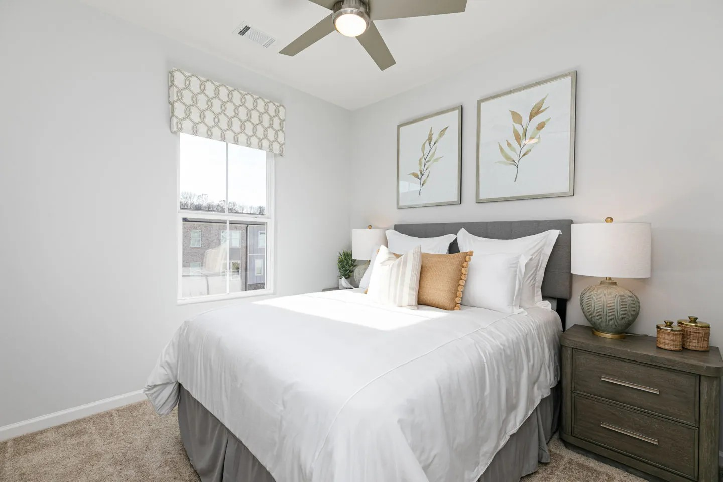 Large secondary bedrooms at Croftside Townhomes by Stanley Martin Homes