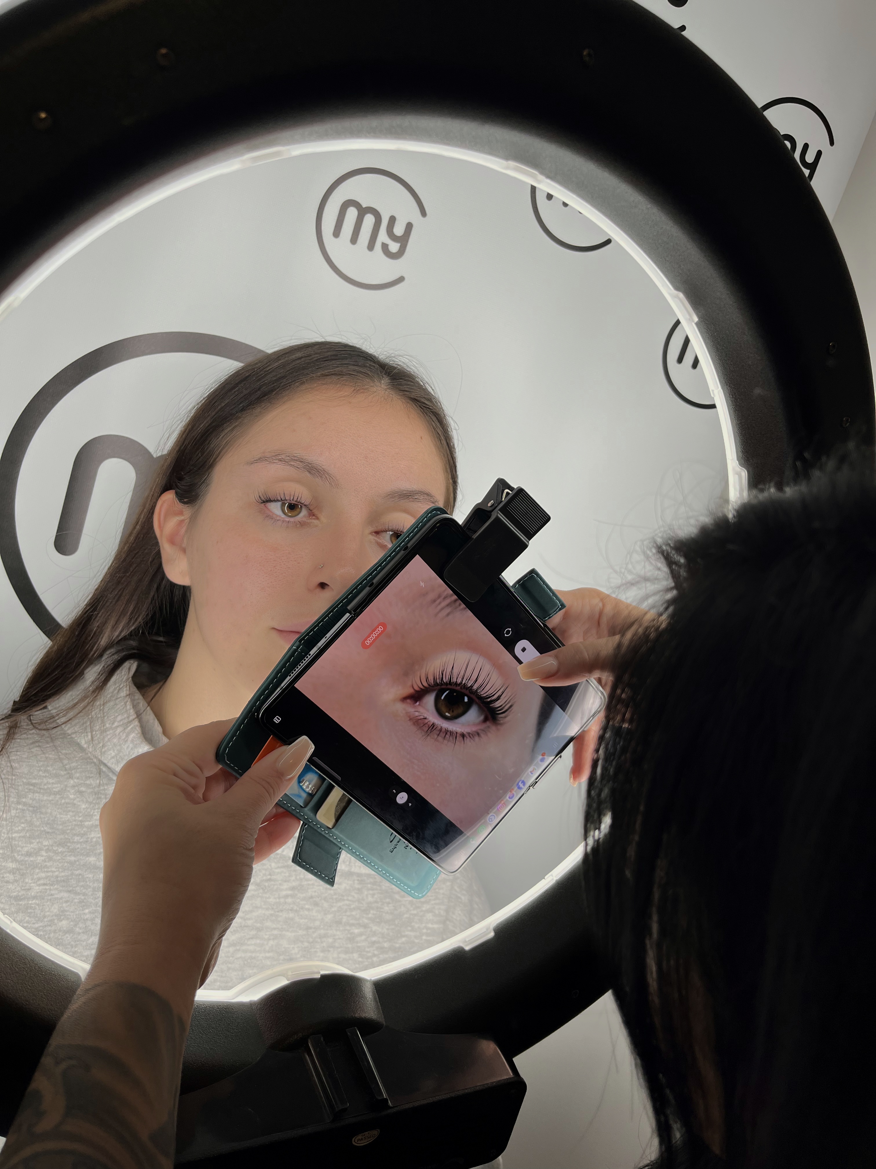 Images Lashista - Formation cils - Pose de cils - Produits de cils Longueuil