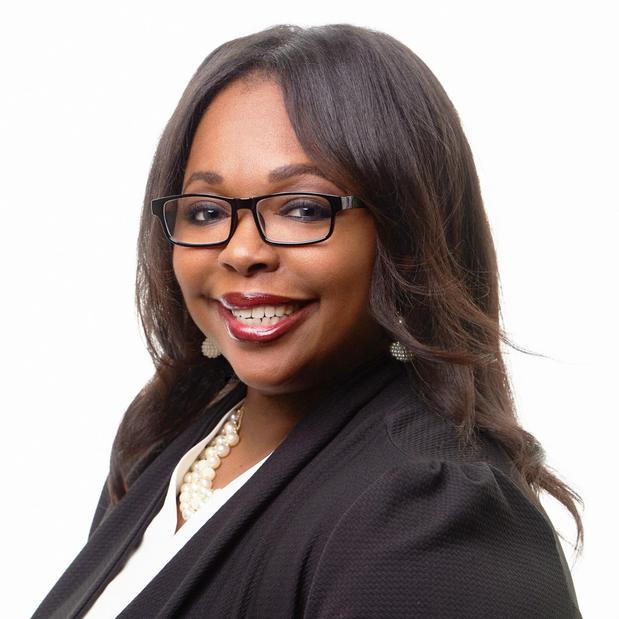 Images Tuwanna Guillory-August: Allstate Insurance