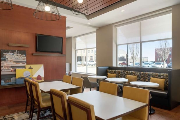 Images Hampton Inn Portland Downtown - Waterfront