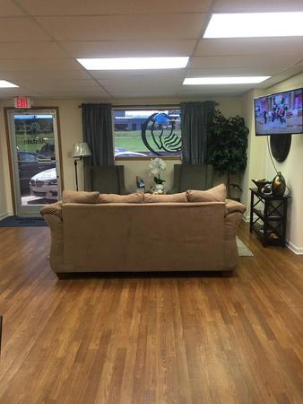 Images Peaches Hattney: Allstate Insurance