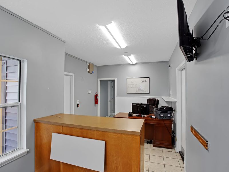 Office - Extra Space Storage at 9702 Taylorsville Rd, Louisville, KY 40299