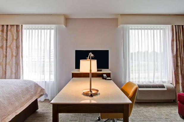 Images Hampton Inn & Suites Detroit/Troy