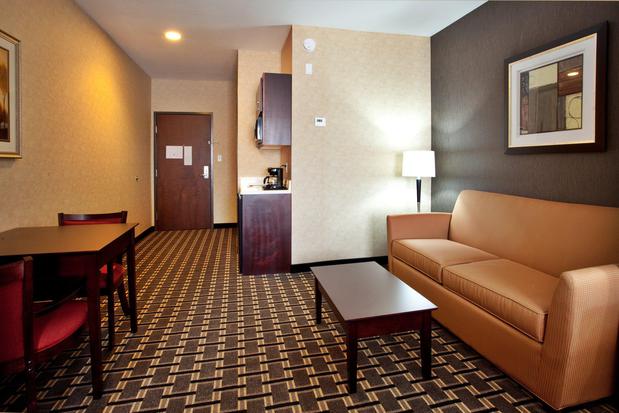 Images Holiday Inn Express & Suites Amite, an IHG Hotel