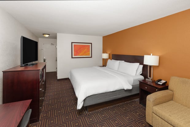 Images Holiday Inn Knoxville West- Cedar Bluff Rd by IHG