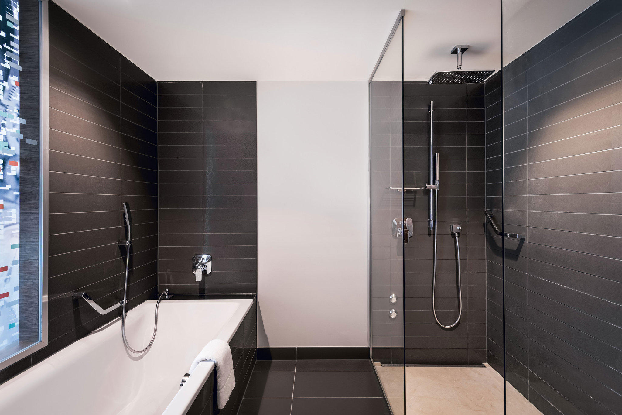 Sheraton Zurich Hotel, Pfingstweidstrasse 100 in Zurich