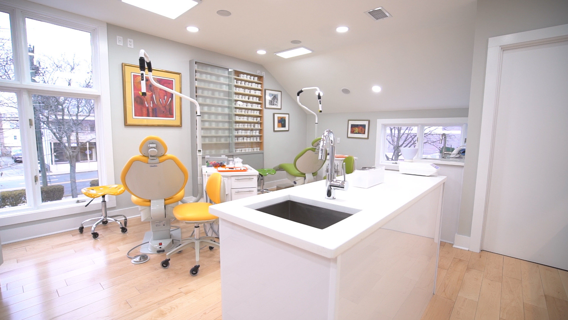 For over 25 years, Dr. Garrick Wong has built a reputation as an exceptional orthodontist, creating beautiful, healthy smiles for children and adults within Greenwich, CT and its surrounding communities.

Our boutique office believes there is no one-size-fits-all plan in orthodontics and that’s why Dr. Wong develops comprehensive treatment plans to address each patient’s unique needs. The end result is a beautiful smile and confidence that lasts a lifetime.

Located at 453 E Putnam Ave, located in the same building above Citibank.