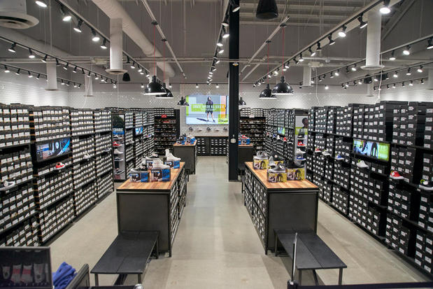 Images Converse Factory Store