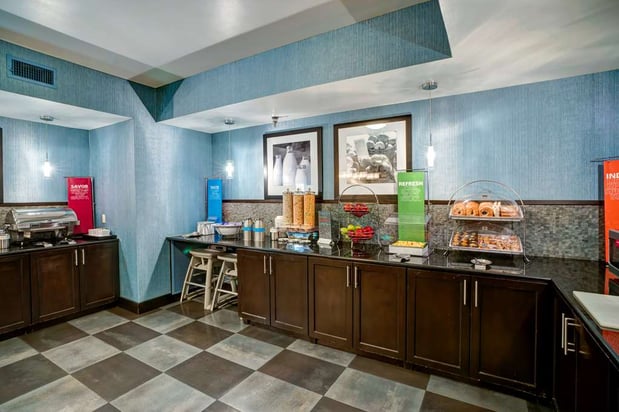 Images Hampton Inn State College