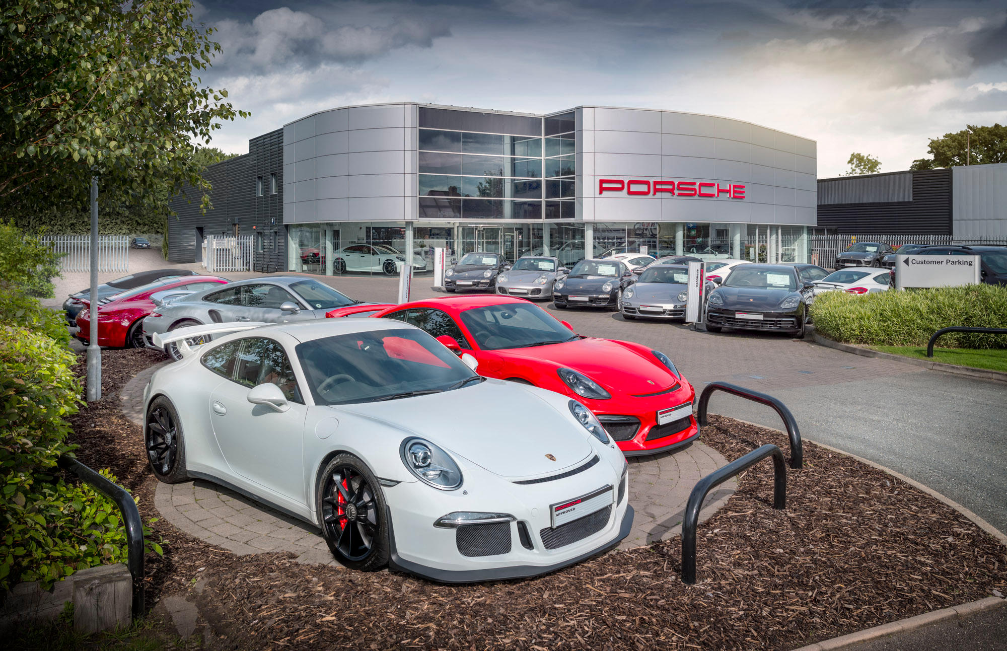 Images Porsche Centre Sutton Coldfield