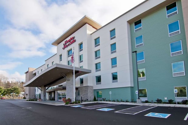 Images Hampton Inn & Suites Bellevue Downtown-Seattle