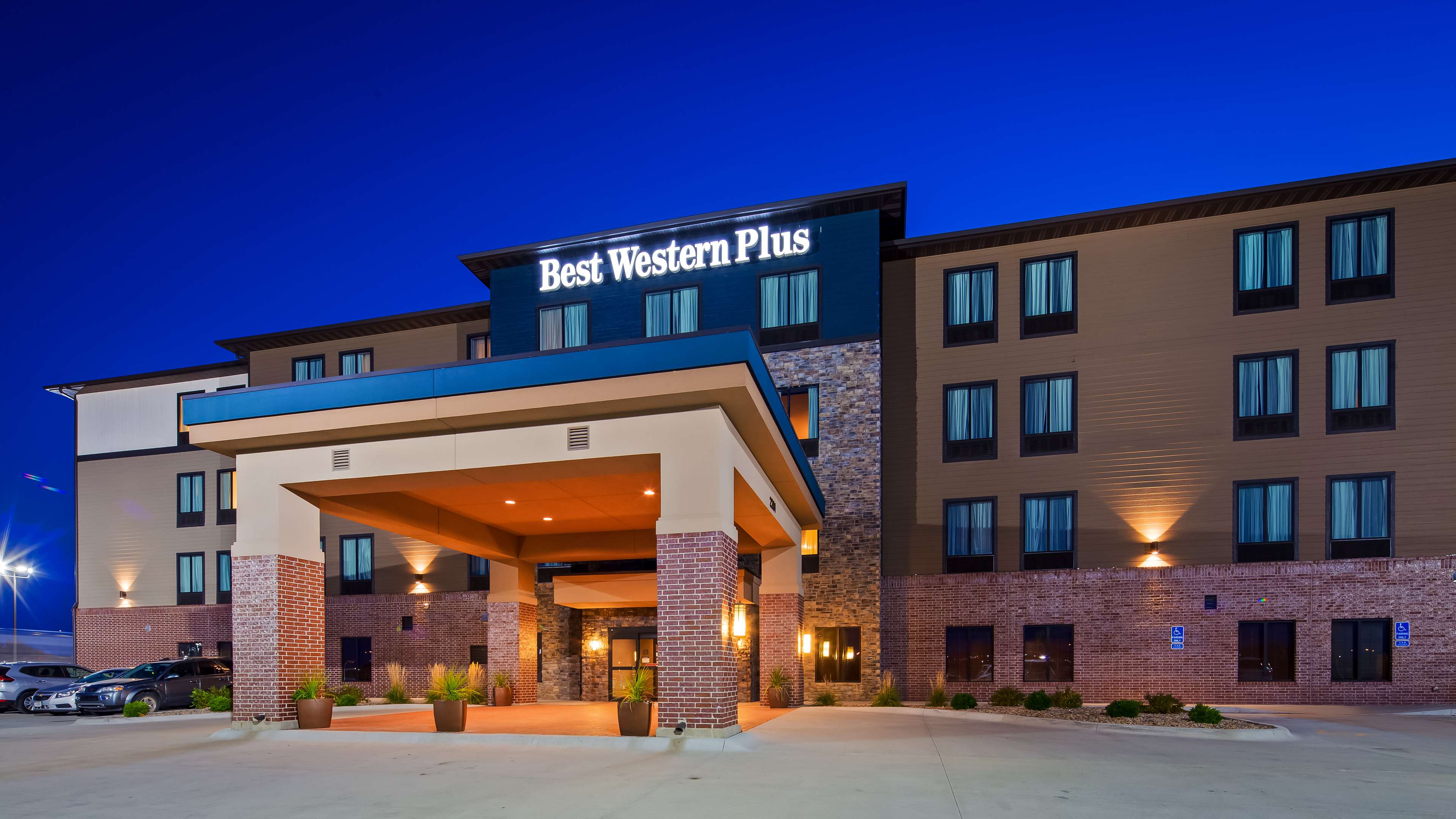 Best Western Plus Lincoln Inn & Suites Coupons near me in Lincoln, NE