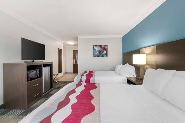 Images Best Western Medical Center North Inn & Suites Near Six Flags