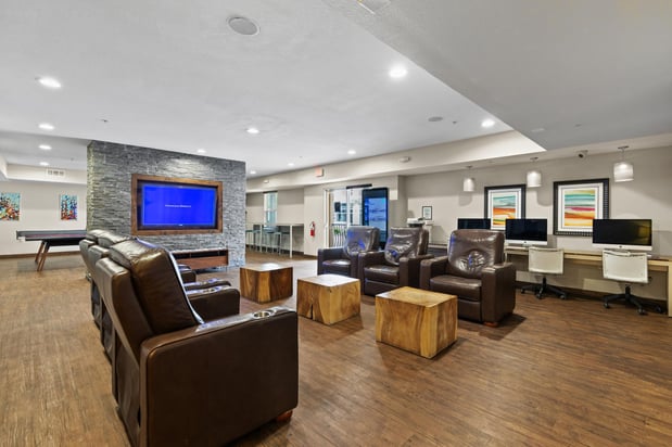 Images 2nd Avenue Centre