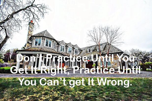 Images LORI STROCK PHOTOGRAPHY (REAL ESTATE)