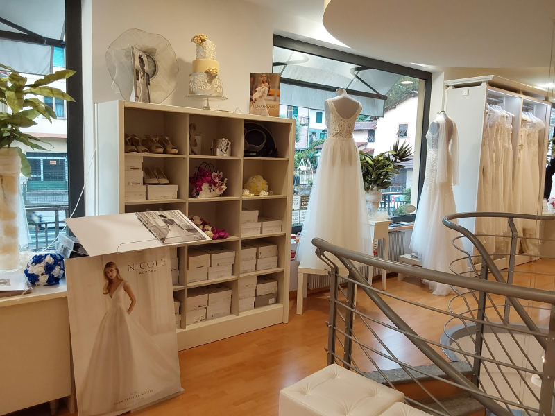Images Monti Show Room Sposi