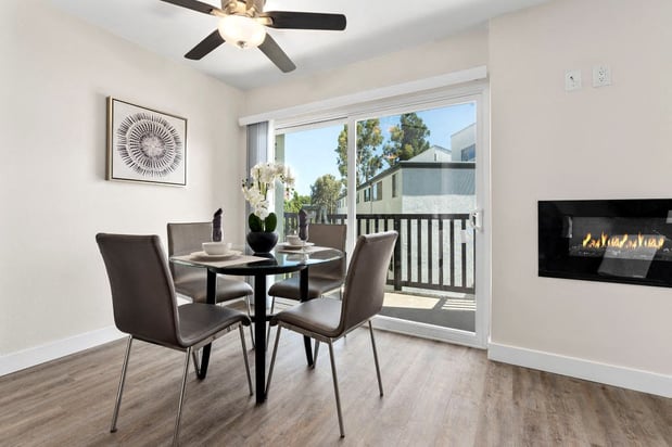 Images Parkway Terrace Apartments