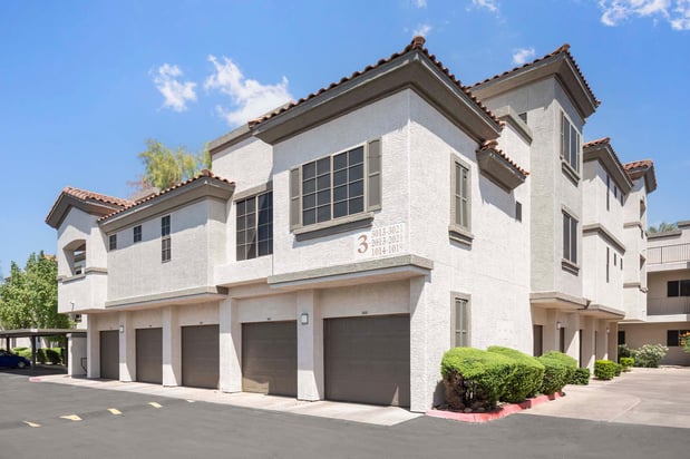 Images Camden Montierra Apartments