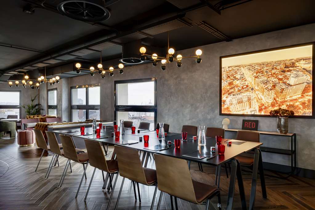 Images Radisson RED Madrid