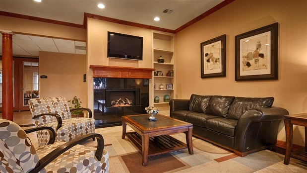 Images Best Western Cleveland Inn & Suites