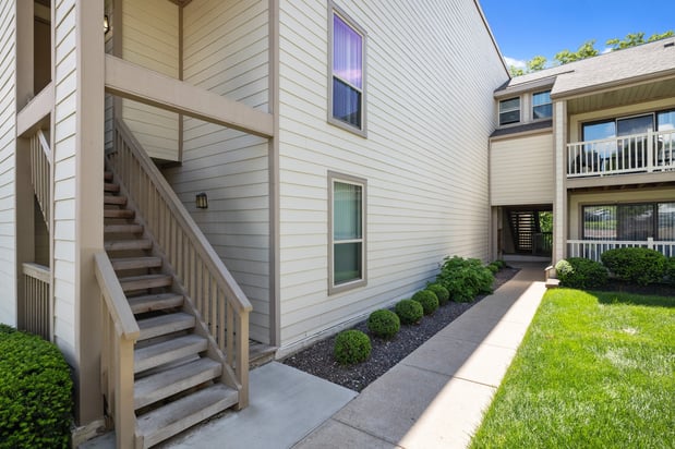 Images Pebble Point Apartments