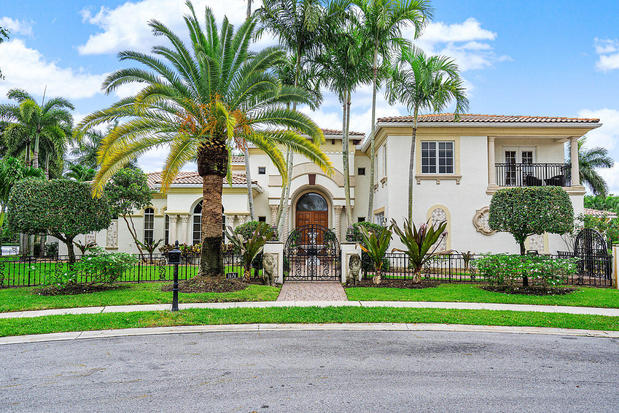Images Alex Mendel of The Mendel Group | Keller Williams Realty - Local Boca Raton and Delray Beach Real Estate Agent