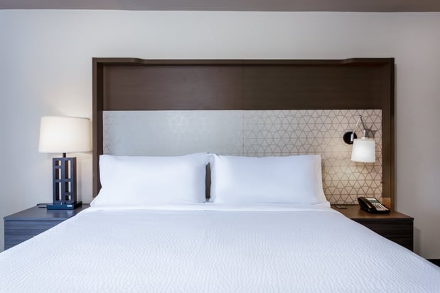 Images Holiday Inn & Suites Across From Universal Orlando by IHG