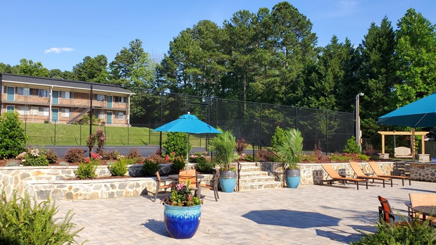 Images Duke Manor Apartments