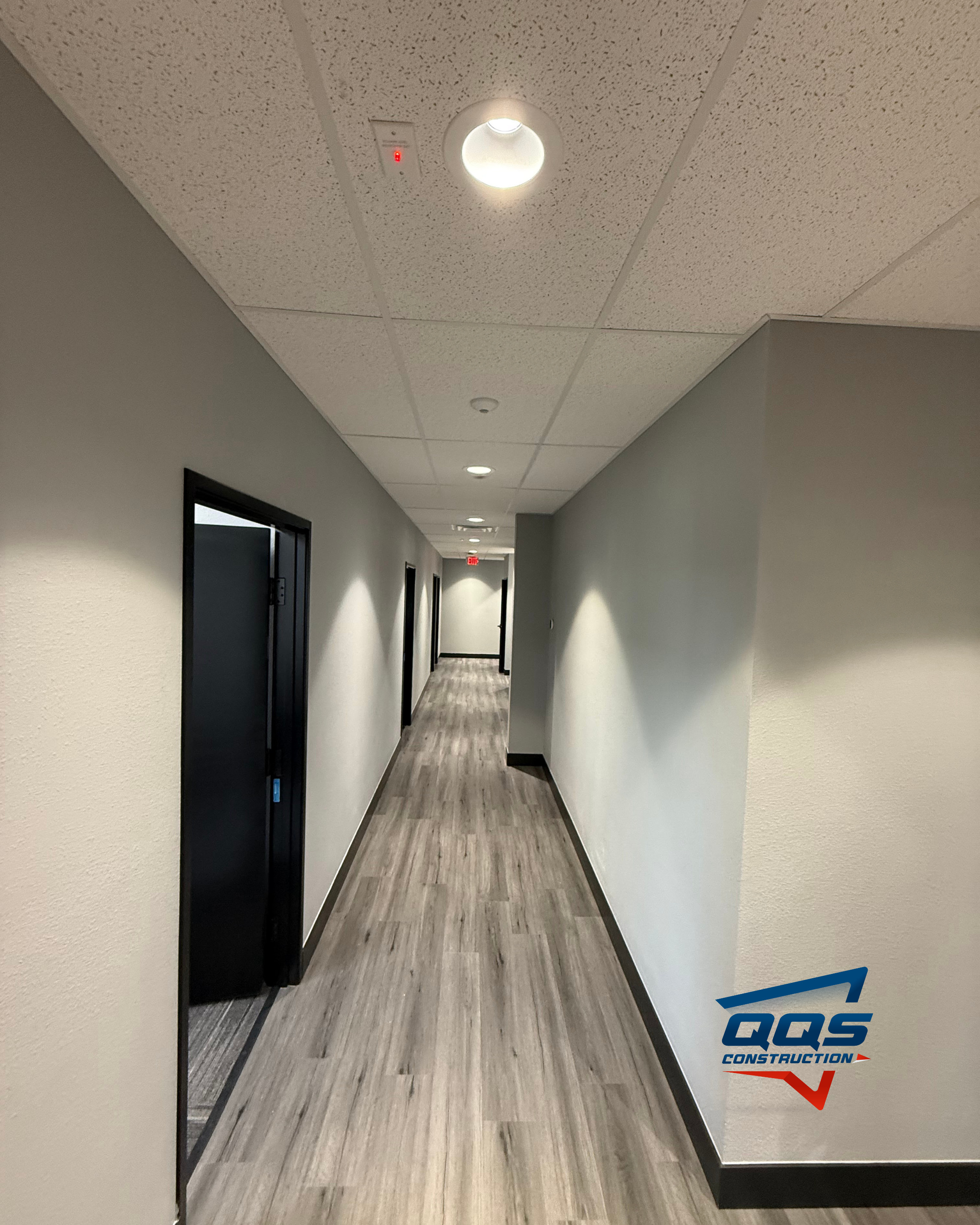 Tenant improvements are about making a space function the way you need it to. QQS Construction is a top-rated tenant improvements contractor for offices, retail spaces, medical facilities, and commercial suites. When a new tenant moves in, the layout often needs to be changed, and that&rsquo;s where we come in.