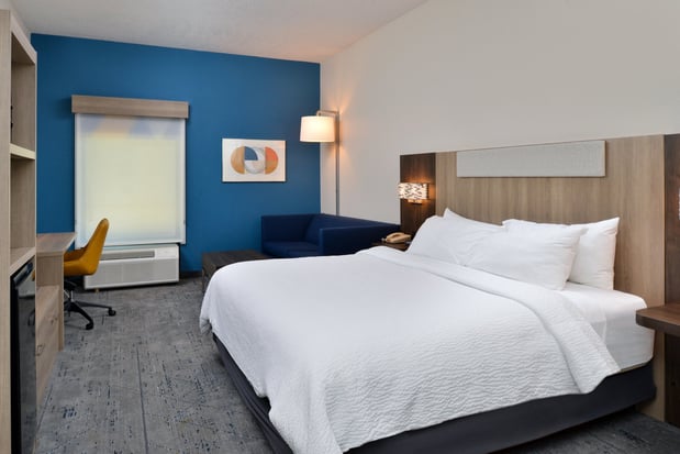 Images Holiday Inn Express Lewisburg/New Columbia by IHG