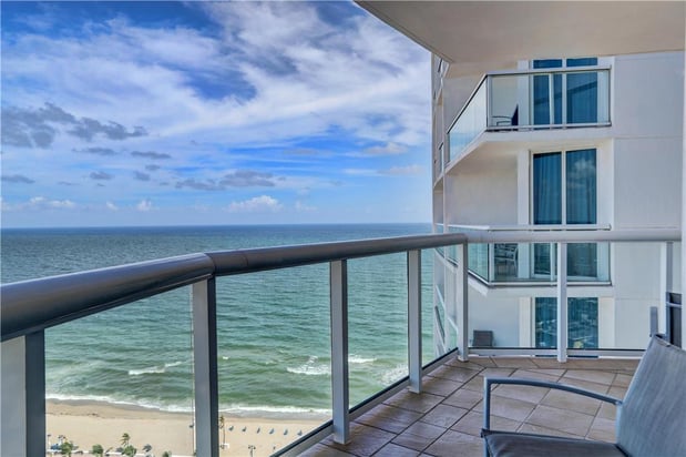 Images Beach House Fort Lauderdale, a Hilton Resort