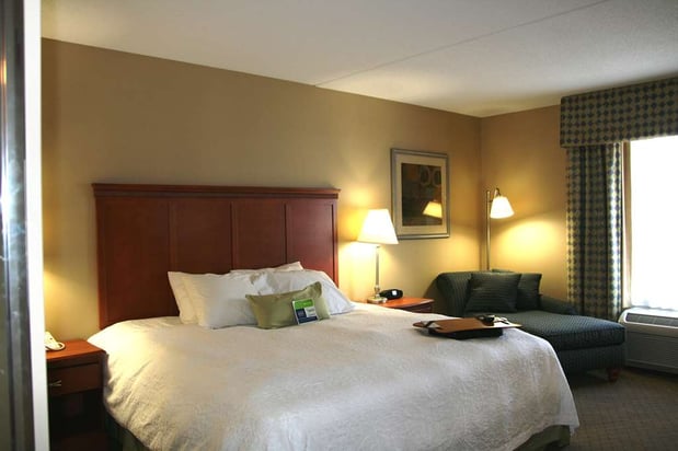 Images Hampton Inn & Suites Tilton