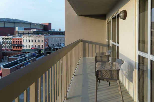 Images Hampton Inn & Suites Memphis-Beale Street