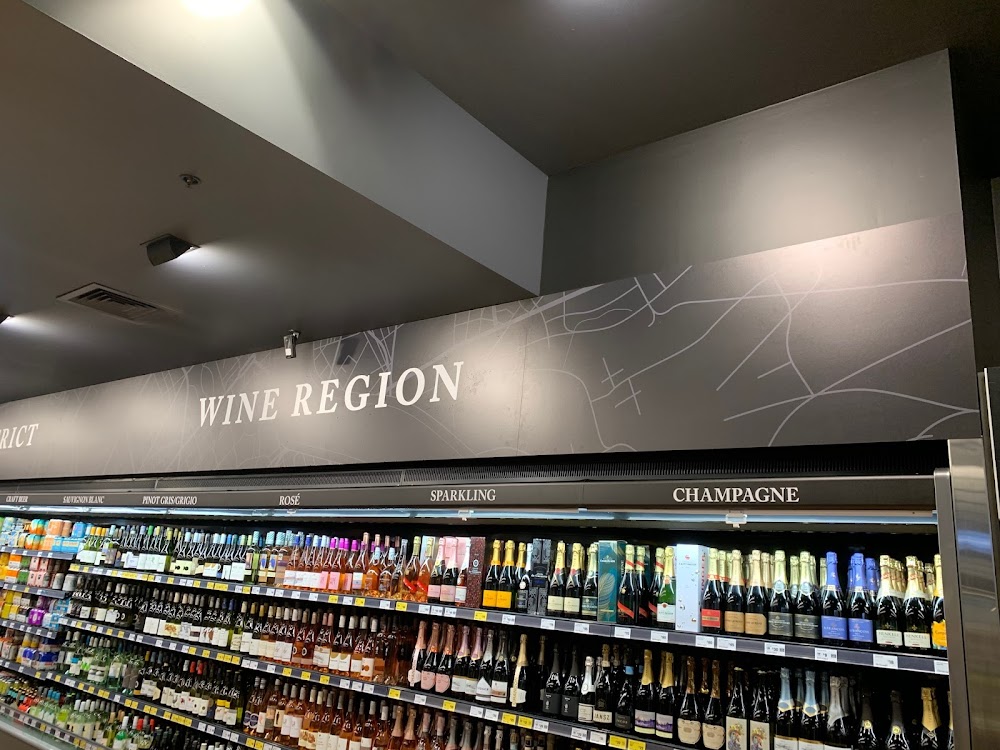 Images Liquorland Raine Square