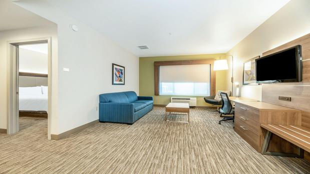 Images Holiday Inn Express & Suites Fremont - Milpitas Central by IHG