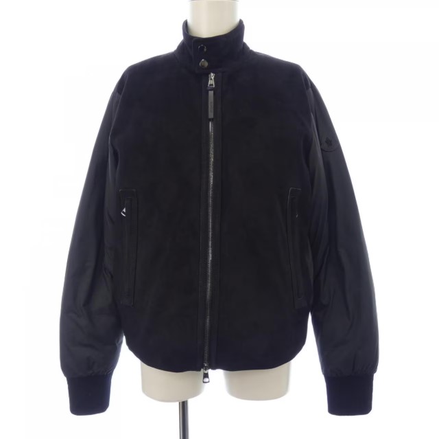 モンクレール MONCLER ダウンジャケット