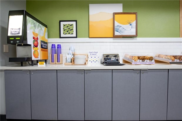 Images Spark by Hilton Lafayette South