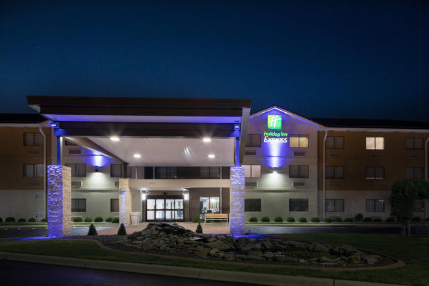 Images Holiday Inn Express Louisville Northeast by IHG