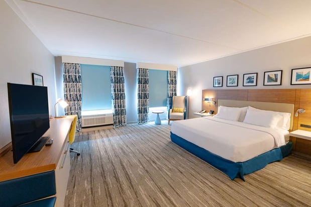 Images Hilton Garden Inn Lakewood
