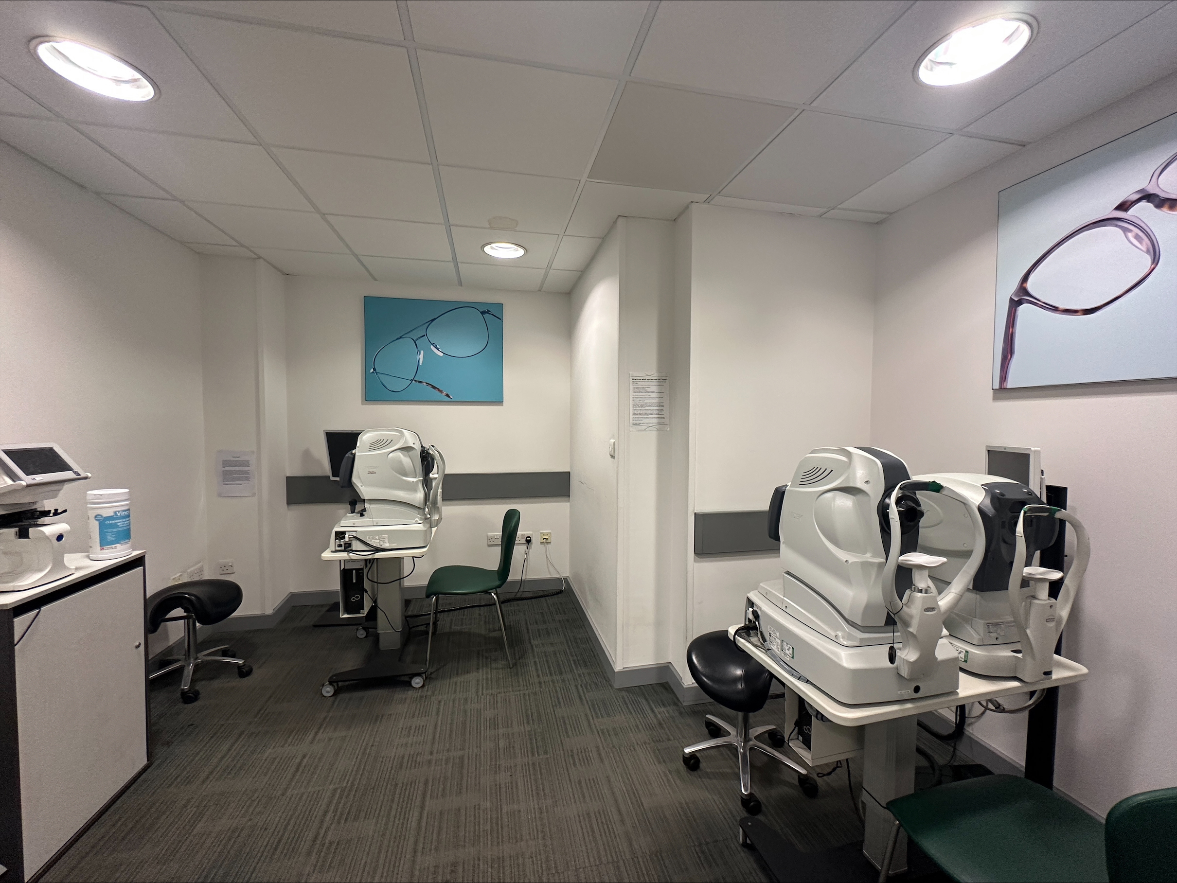 Specsavers Opticians and Audiologists - Leeds