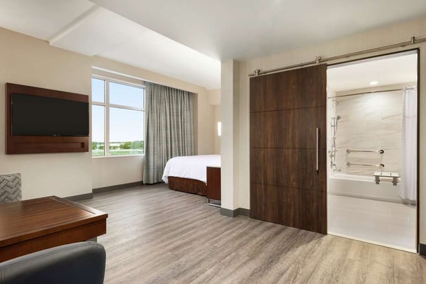 Images Embassy Suites by Hilton Noblesville Indianapolis Conference Center