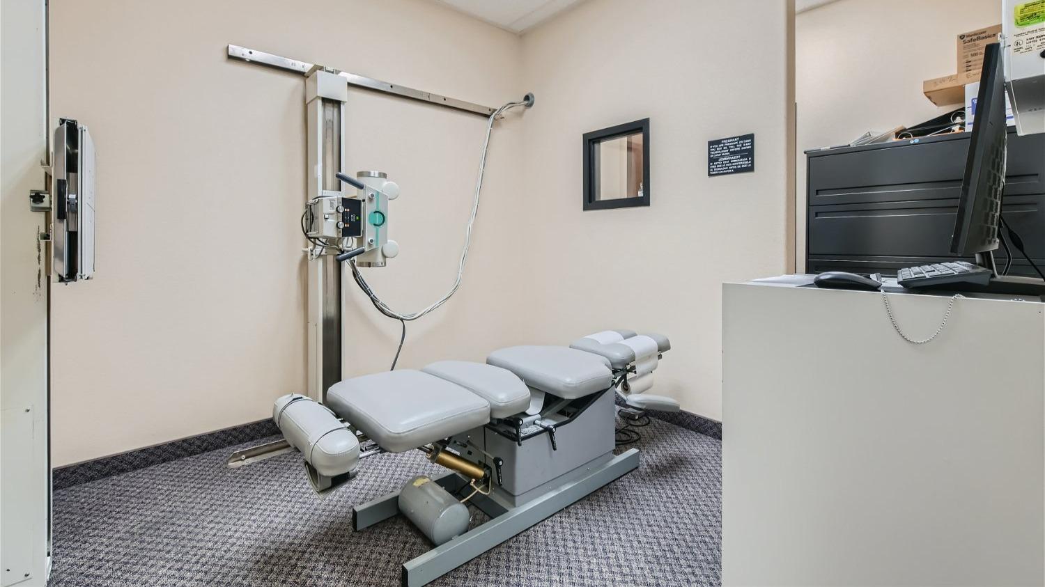 At Canyon Lake, our integrated chiropractic and therapy services are designed to address the root cause of your discomfort, empowering you to achieve lasting relief and vitality.